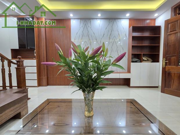 Bán nhà Phúc Lợi, Long Biên, dân xây, ô tô cách 10m, dt 43m2 chỉ 5 tỷ hơn - 1