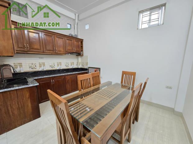 Bán nhà Phúc Lợi, Long Biên, dân xây, ô tô cách 10m, dt 43m2 chỉ 5 tỷ hơn