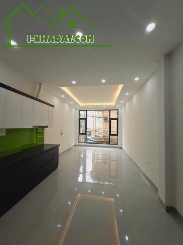 Giá 10 tỷ hơn nhà 41m2 x 6 tầng thang máy, ngõ ô tô vào nhà, đủ nội thất - 4