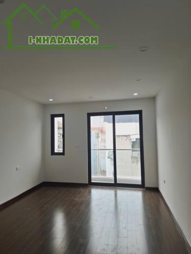 Giá 10 tỷ hơn nhà 41m2 x 6 tầng thang máy, ngõ ô tô vào nhà, đủ nội thất - 3