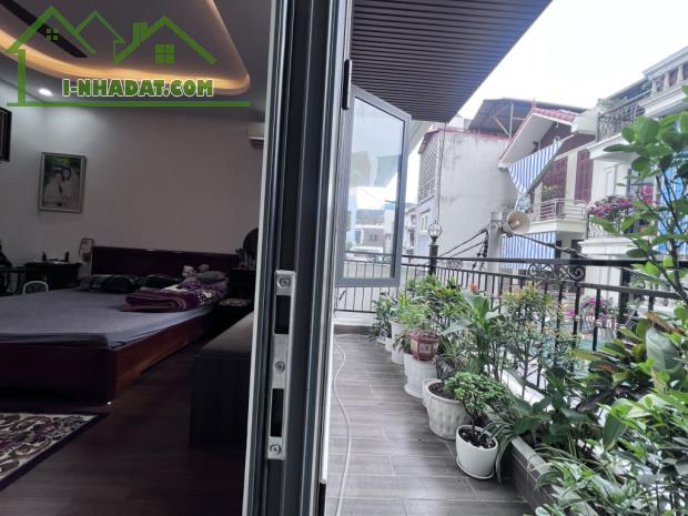 Nhà phố Thanh Am - Long Biên - Ngõ thông, ÔTÔ tránh - Thang máy.