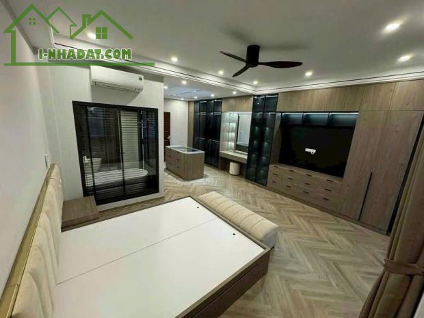 Bán nhà Nguyễn Văn Cừ 45m2 - 5 tầng - gara ô tô - view thoáng - an sinh đẳng cấp - giá - 2