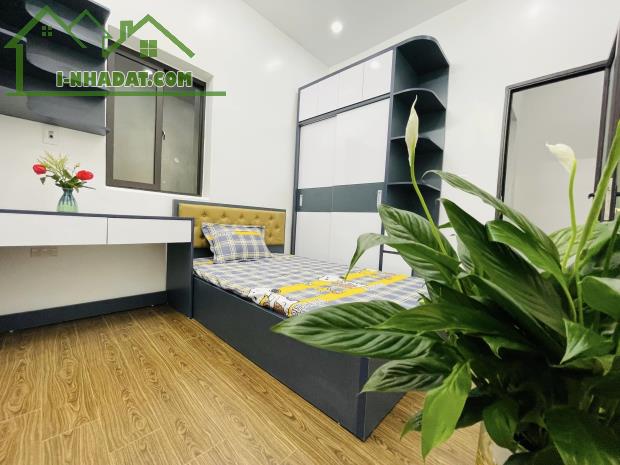 Bán gấp nhà phố Bạch Mai mới xây cực đẹp ở luôn, 45m2, 6 tầng, MT 4m, giá 5 tỷ