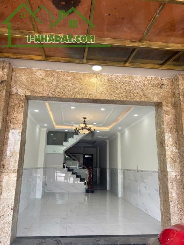 BÁN NHÀ ĐƯỜNG NGUYEN THỊ MINH KHAI TRUNG TÂM TP. DĨ AN - 3