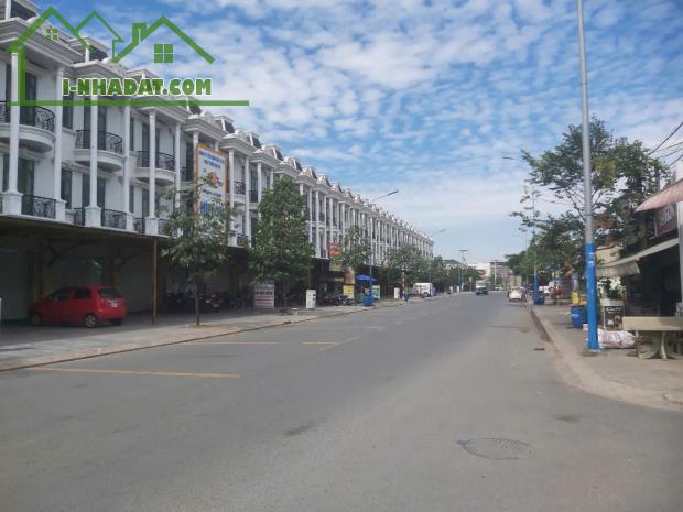 BÁN NHÀ ĐƯỜNG NGUYEN THỊ MINH KHAI TRUNG TÂM TP. DĨ AN - 1