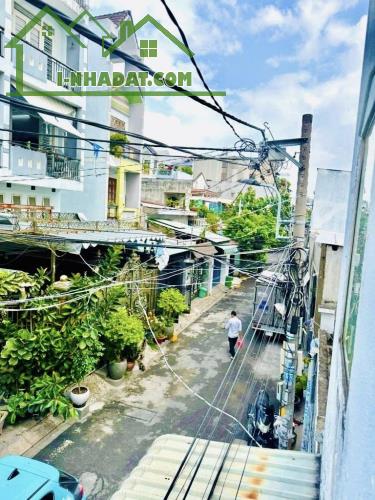 GẦN CHỢ TÂN HƯƠNG - AEON - 2 MẶT HXH - 60M - 3 TẦNG - 3PN NHỈNH 5 ĐỒNG - 3