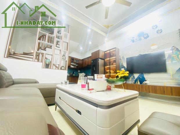 [ RẺ BẤT NGỜ] Bán nhà Cổ Nhuế Dân xây chắc chắn, full nội thất, chỉ việc ở 35m- giá 5.5 tỷ
