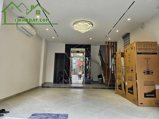Hiếm. Bán nhà Vip Ngọc Lâm Long Biên 39m2 6 tầng mặt tiền 5m chỉ 14 tỷ lô góc, gần phố - 5