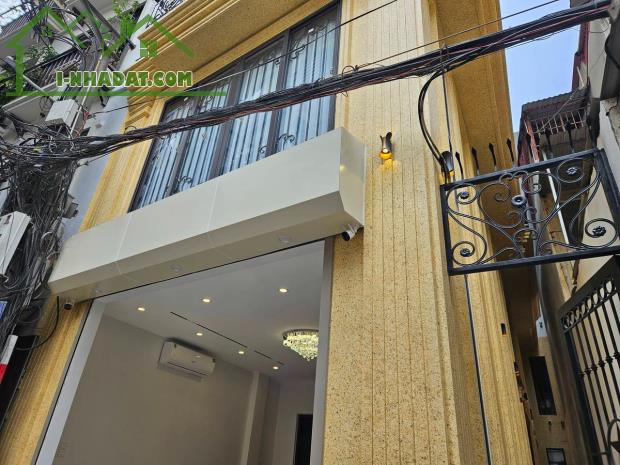 Hiếm. Bán nhà Vip Ngọc Lâm Long Biên 39m2 6 tầng mặt tiền 5m chỉ 14 tỷ lô góc, gần phố