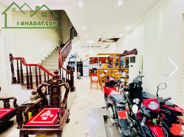 SIÊU HIẾM!BÁN NHÀ P.PHÚ ĐÔ-50M-5T-MẶT TIỀN 4,8M- THANG MÁY-NHỈNH 10TY - 1
