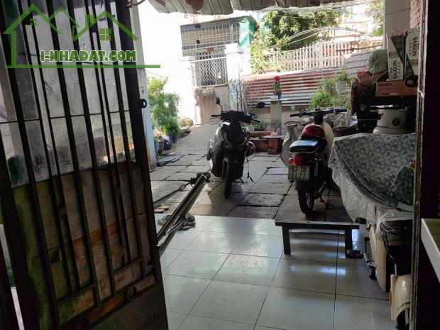 BÁN ĐẤT TẶNG NHÀ C4, DT 230M² (NGANG 8M), ĐƯỜNG 26, PHƯỚC LONG A - 2
