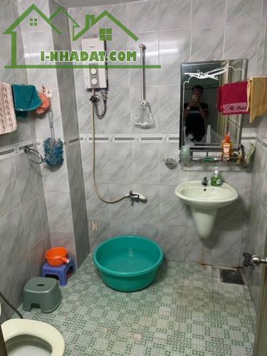 CHỦ CẦN BÁN GẤP NHÀ 3 TẦNG ĐẸP,HẺM XE HƠI PHƯỜNG HIỆP PHÚ,DT 70M2 GIÁ CHỈ NHỈNH 6 TỶ!