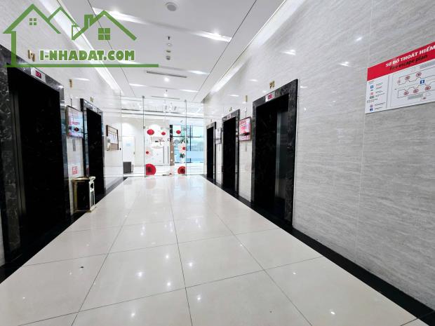 Chính chủ  bán gấp Chung cư  Vip Tòa Spring 47 Nguyễn Tuân, Thanh Xuân. Dt 70m2 – 2 Ngủ,