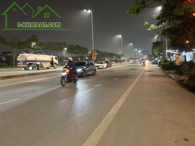 CẦN BÁN ĐẤT TẶNG NHÀ LÝ SƠN - NGỌC THỤY LONG BIÊN 75M, 2T, MT4M, Ô TÔ VÀO NHÀ.