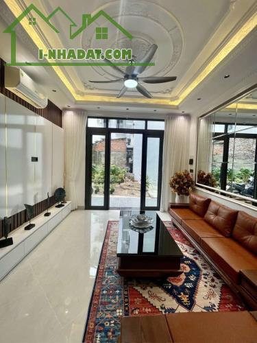 Nhà Nguyễn Lương Bằng - Đống Đa, 5 tầng mới đẹp ở ngay, nhỉnh 7 tỷ. - 1