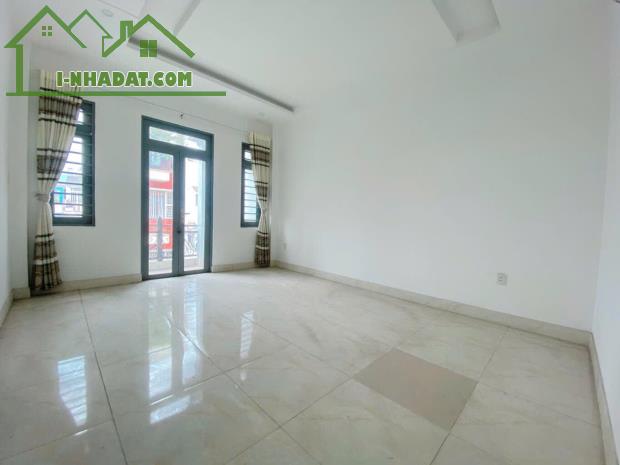Nhà Đẹp Như Mới, Trệt 2Lầu ST, 4x20m, HXH 8m Thông, Ngay Chợ Lê Văn Quới - 2