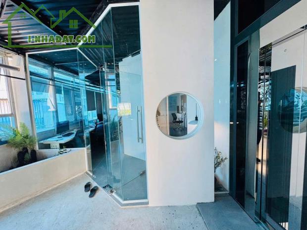**Vip Quận1- Mặt Tiền Trần Hưng Đạo, Vị Trí Đắc Địa 69m-5Tầng 5PN Full Nội Thất 27.5Tỷ** - 1