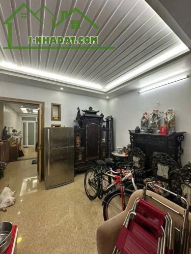 Bán nhà Nguyễn Thái Học , Ba Đình , HN . DT 115M2 , 4Tầng , MT 4m .  GIÁ 32.4 TỶ - 3