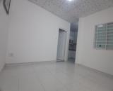 ♪ Nhà cách Hoàng Diệu 70m, 34m2, ngang 5.5m vuông, C4, sạch, 2.1 tỷ