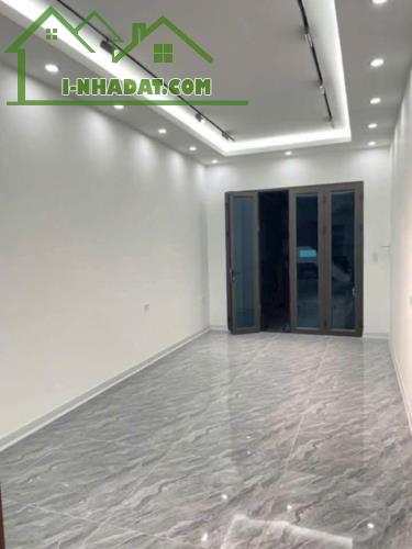 Nhà đẹp Pháo Đài LángTT ĐỐNG ĐA - 41M² x 4 TẦNG - NHÀ MỚI  TINH - GẦN PHỐ - GIÁ 8.15 TỶ