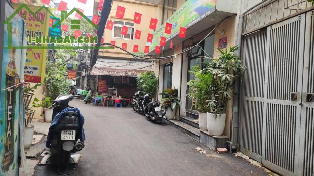 Bán căn Thổ Quan, Đống Đa 80m x9 tầng thang máy, lô góc,  ô tô qua nhà, dòng tiền 21tỷ