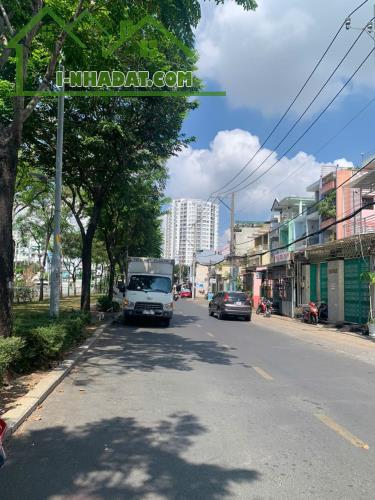 Bán Nhà Mặt Tiền Khu Chợ Lớn - 4x22m - 3 Tầng - Nhỉnh 13 tỷ
