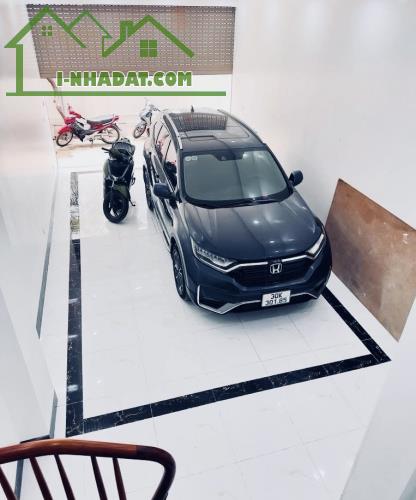 Nhà đẹp VŨ TRỌNG PHỤNG 25M X 3T, lô góc, nở hậu, gần phố, ngõ thông, 3 bước ra oto.
