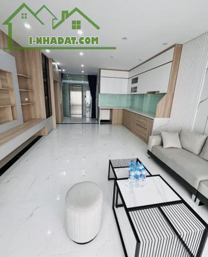 Nhà đẹp VŨ TRỌNG PHỤNG 25M X 3T, lô góc, nở hậu, gần phố, ngõ thông, 3 bước ra oto. - 1