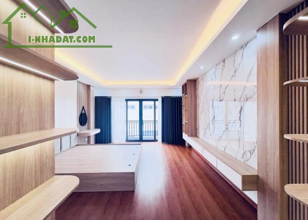 Nhà đẹp VŨ TRỌNG PHỤNG 25M X 3T, lô góc, nở hậu, gần phố, ngõ thông, 3 bước ra oto. - 2