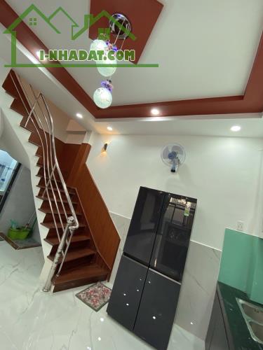 BÁN GẤP NHÀ MỚI XÂY SHR: 65 M2 .2 TẦNG. 4 PN .CHỈ 5.7 TỶ Đ TRẦN XUÂN SOẠN .KẾ HIM LAM Q 7 - 2