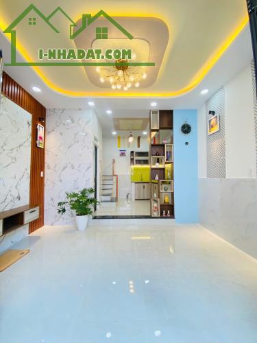 BÁN NHÀ QUẬN 8 BÌNH ĐÔNG MỚI ĐẸP 40M2 2TẦNG HƠN 3TỶ