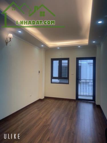 Bán nhà 5 tầng, 33m2 phường Thạch Bàn, Long Biên gần công viên - 1