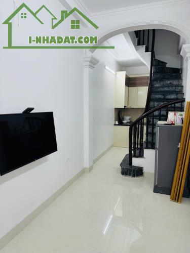 Bán nhà 4 tầng ngõ hồ Ba Mẫu-Đống Đa, DT sổ 34m2, ngõ thông thoáng, ô tô gần. Giá 5 tỷ