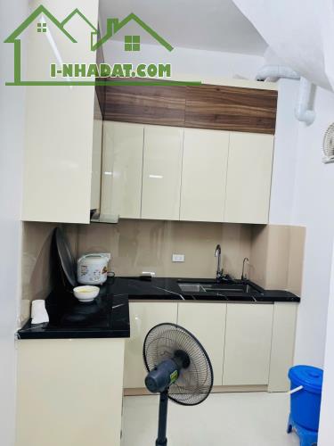 Bán nhà 4 tầng ngõ hồ Ba Mẫu-Đống Đa, DT sổ 34m2, ngõ thông thoáng, ô tô gần. Giá 5 tỷ - 1