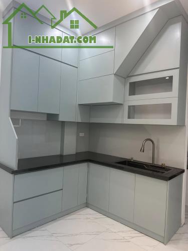 Chỉ 5.8 tỷ - Nhà Phúc Lợi 35m² x 5 Tầng, Ngõ Thông, Morning Đỗ Cửa