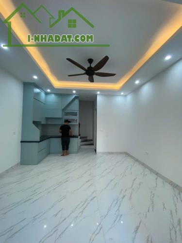 Chỉ 5.8 tỷ - Nhà Phúc Lợi 35m² x 5 Tầng, Ngõ Thông, Morning Đỗ Cửa - 2
