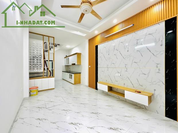🔥🔥🔥🏠 THUÝ LĨNH 4,75TỶ - 35M2 - 5 TẦNG MỚI KOONG, NỘI THẤT CƠ BẢN - 3
