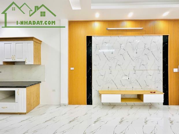 🔥🔥🔥🏠 THUÝ LĨNH 4,75TỶ - 35M2 - 5 TẦNG MỚI KOONG, NỘI THẤT CƠ BẢN - 2