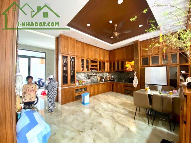 🌼🌹CẦN BÁN NHÀ ĐẸP MẶT TIỀN TÂN XUÂN – THÍCH HỢP Ở GIA ĐÌNH LỚN HOẶC VỪA Ở VỪA CHO THUÊ - 1