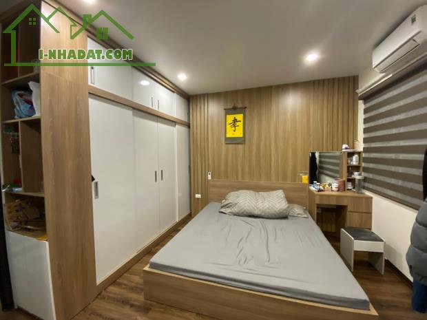 CHÍNH CHỦ BÁN NHÀ TT MẶT PHỐ LƯƠNG ĐỊNH CỦA, ĐỐNG ĐA 61M2, T3, 2PN, GIÁ 4.99 TỶ.