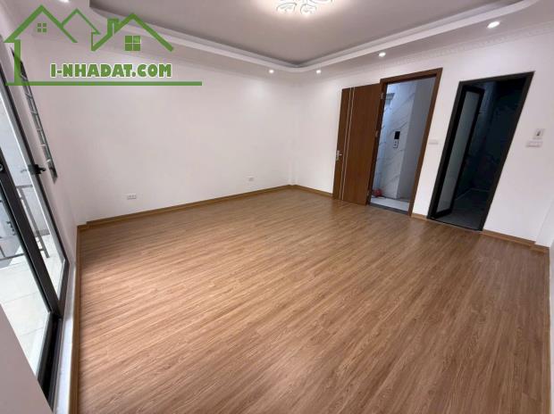 Bán nhà Bát Khối - Long Biên. Thang Máy - Ôtô 7 chỗ vào nhà, 51m x 5T. chỉ hơn 7 tỷ. - 2