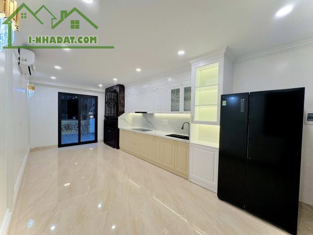 BÁN NHÀ MỚI PHỐ YÊN LẠC HBT- THANG MÁY- LÔ GÓC 2 THOÁNG- Ô TÔ ĐỖ CỬA - 45mX5 TẦNG - 13 TỶ - 4