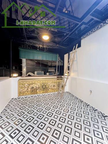 BÁN NHÀ MỚI PHỐ YÊN LẠC HBT- THANG MÁY- LÔ GÓC 2 THOÁNG- Ô TÔ ĐỖ CỬA - 45mX5 TẦNG - 13 TỶ