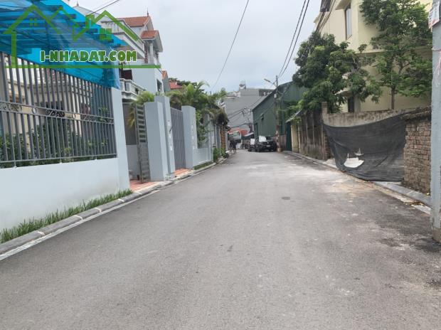 Lô góc 3 mặt thoáng, đường 7 chỗ vào nhà, 525m2 chỉ 100m2 thổ cư phù hợp làm nhà vườn