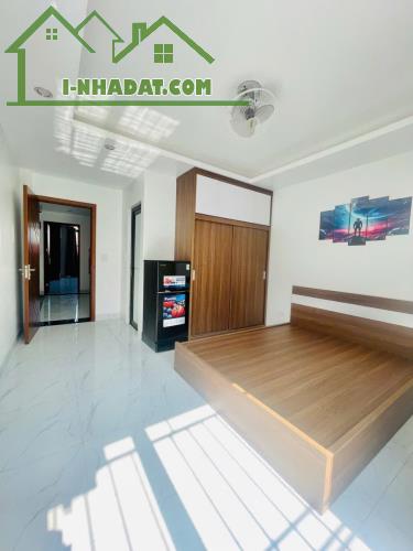 CỰC HIẾM - NHÀ ĐẸP NGÕ THÔNG, 50M2 - GIÁ 8.X TỶ - GẦN NGÃ TƯ SỞ - 2