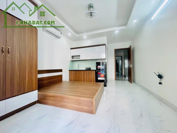 CỰC HIẾM - NHÀ ĐẸP NGÕ THÔNG, 50M2 - GIÁ 8.X TỶ - GẦN NGÃ TƯ SỞ