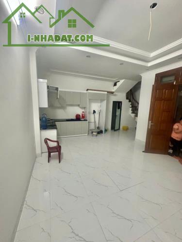 Bán nhà Xã Đàn_Sổ Vuông Đẹp_5 Phòng Ngủ_41mx4T_Giá: 7.1 Tỷ_Lh: 0396935190. - 1