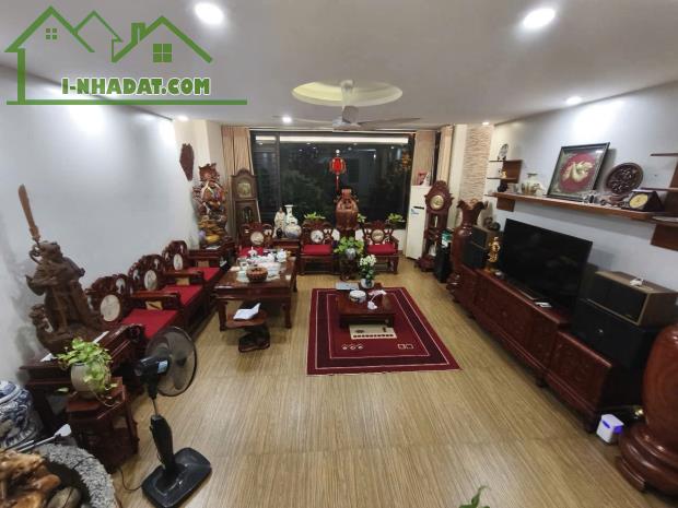 Bán nhà 5 tầng 71,5m2 mặt phố 80 Hoa Lâm, gần phố Vũ Đức Thận vị trí kinh doanh, cho thuê - 2