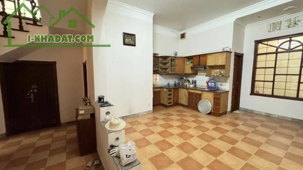 Lô góc Nguyễn Chí Thanh, 15m ra ô tô, ở sướng, 91m 4 tầng 5.3m mặt, Giá 15.6 tỷ 0796193699 - 2