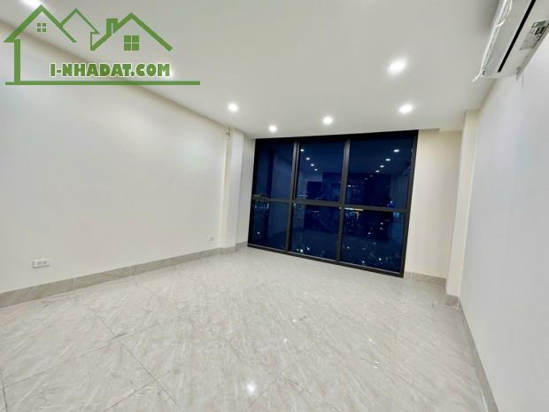 Bán nhà mặt phố Nguyễn Trãi, Thanh Xuân, 30m2 x 6 tầng thang máy, mặt tiền 4,2m, 16 tỷ hơn